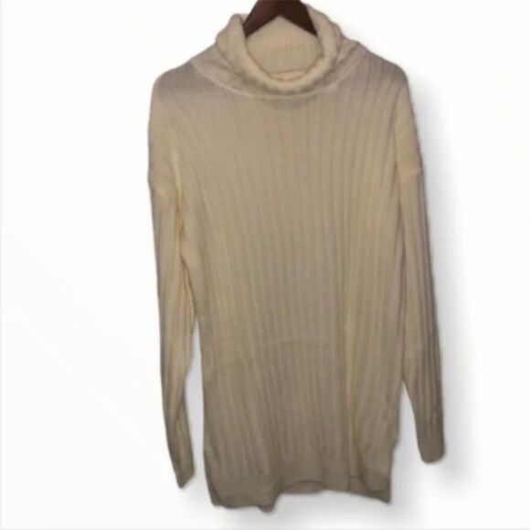 superdown Sweaters - Women’s NWT Revolve Superdown Cream Sweater